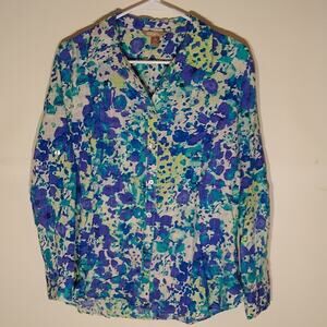 White Stag button down artwork blouse. Size M Career wear